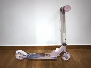 Patín infantil rosa con diseño Frozen