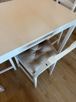 Mesa y 4 Sillas Ikea Blancas Incluye cojines