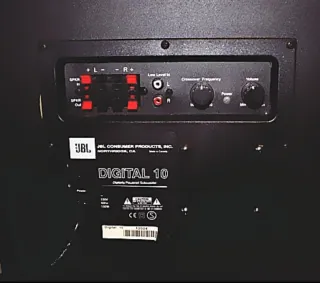 Subwoofer activo JBL Digital 10