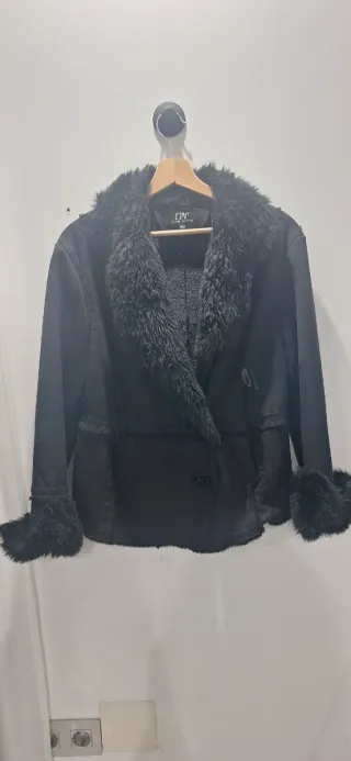 Chaqueta negra pelo