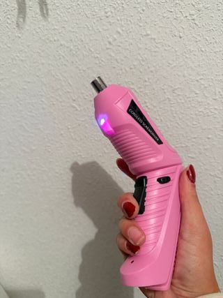 Mini Destornillador Eléctrico Rosa