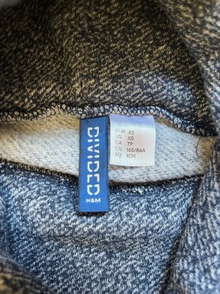 Sudadera H&M cuello alto gris oscuro