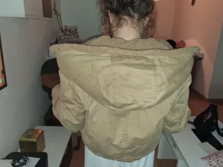 Chaqueta corta beige talla S