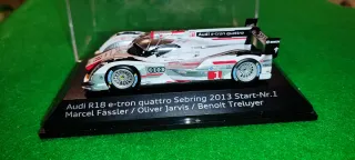 Maqueta Audi R18 Sebring 2013 Firmada