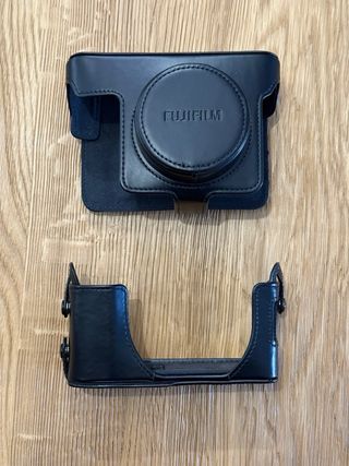 Fondina in pelle premium Fujifilm X100V