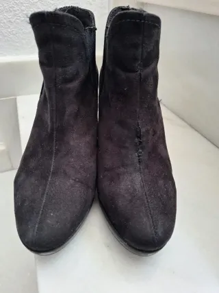 Botines negros de tacón