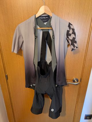 Conjunto Ciclismo ASSOS Talla M