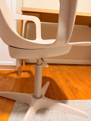 Silla de escritorio beige
