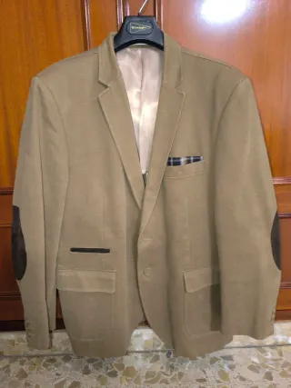 Chaqueta de traje beige hombre