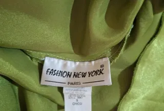 Abito lungo verde con scialle