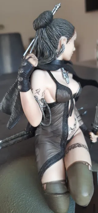 Figura Luis Royo Touch of Ice