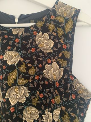 Vestido corto estampado flores