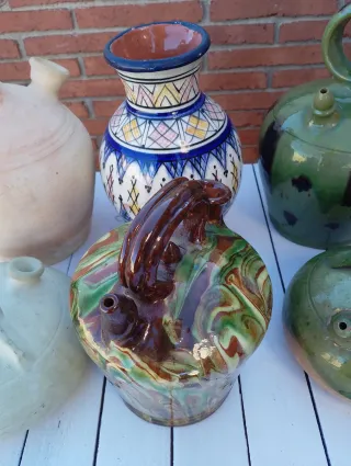 Colección botijos de cerámica variados