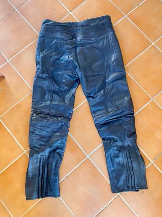 Pantalón piel motero negro
