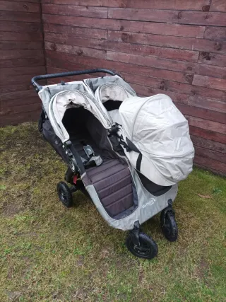 Silla gemelar Baby Jogger City Mini GT + capazo