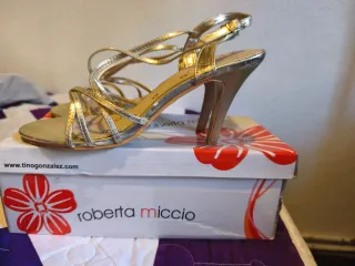 Sandalias de tacón Roberta Miccio dorados Talla 38