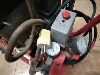 COMPRESOR  (Pintuc MK 102)