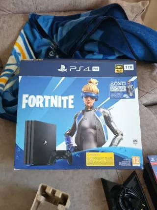 Consola PS4 Pro Negra + 2 Mandos + Juegos