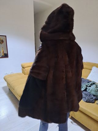 Pelliccia vera con cappuccio fodera nuova Max Mara