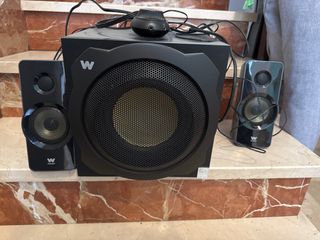 Altavoces Woxter  negros