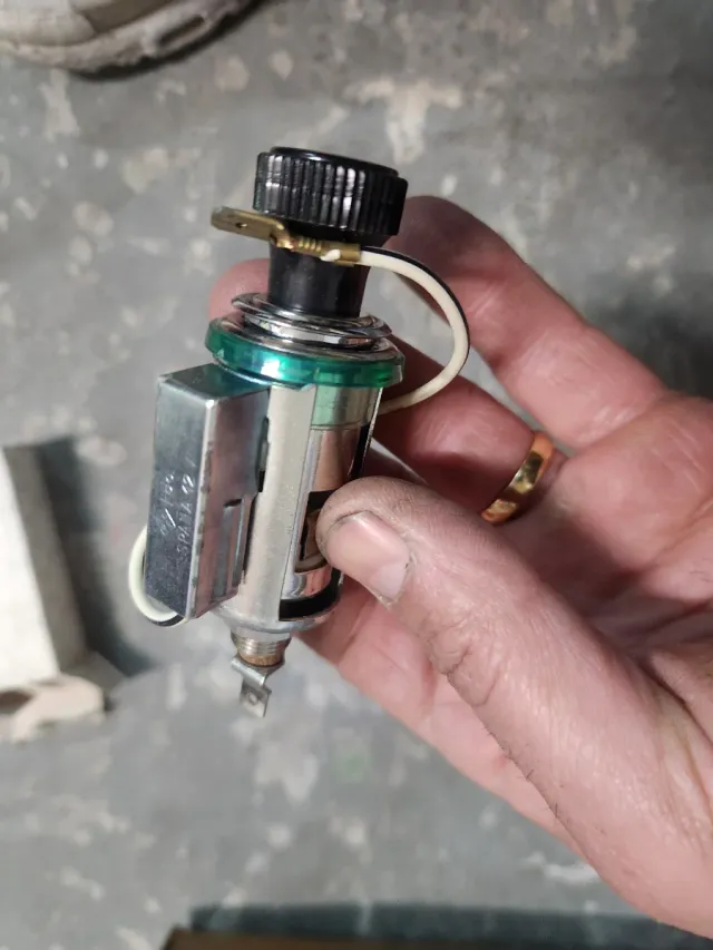 Encendedor Coche Clásico con Luz