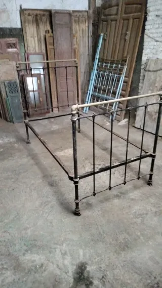 2 camas antiguas hierro y latón