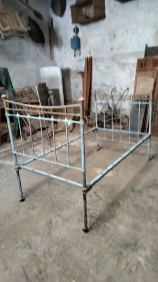 2 camas antiguas hierro y latón