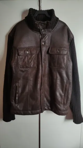 Chaqueta Marrón y Negra Abrigo