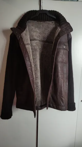 Chaqueta Marrón y Negra Abrigo