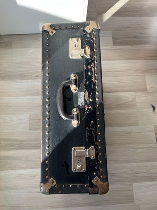 Maleta antigua con 3 bandejas