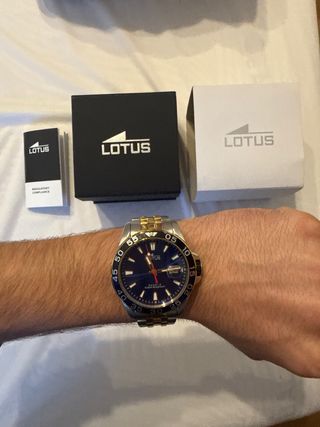 Reloj Lotus Acero Bicolor Esfera Azul