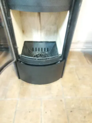 Chimenea leña con horno para pizzas