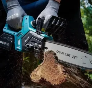 Motosega Lama 12 pollici 2 Batterie 88V + Valigia