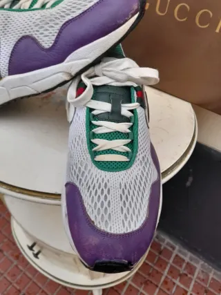 Sneakers Gucci bianche e viola