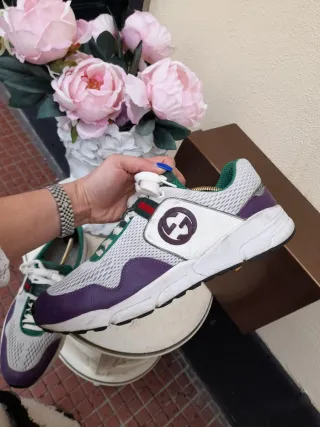 Sneakers Gucci bianche e viola
