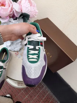 Sneakers Gucci bianche e viola