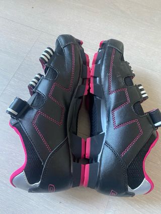 Zapatillas spinning B-PRO negras y rosas