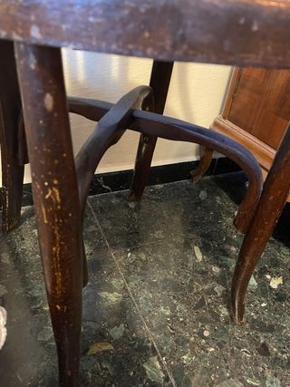 Silla de madera para restaurar