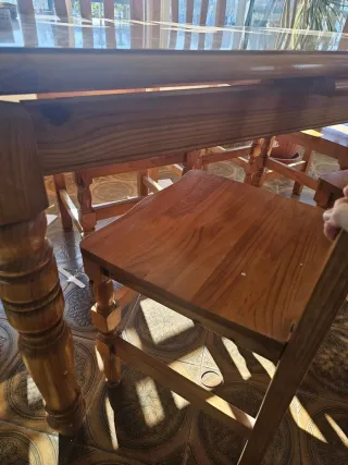 Mesa de comedor de madera maciza y 6 sillas
