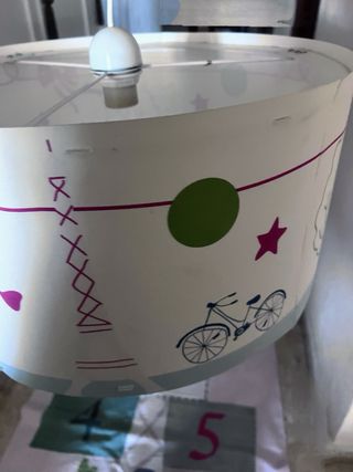 Lámpara y alfombra infantil a juego, redonda