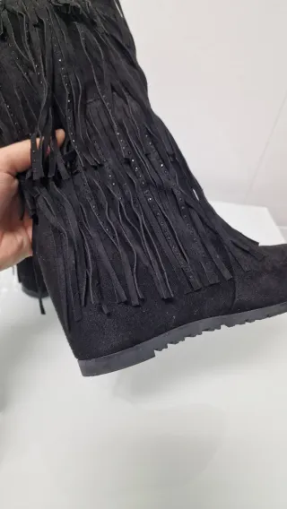 Botas altas negras con flecos talla 38