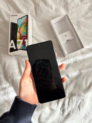 Samsung Galaxy A71 128GB + Fundas