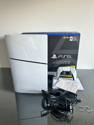 PS5 slim / PlayStation 5