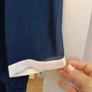 Camisa azul marino y blanco cuello bebé T40/42