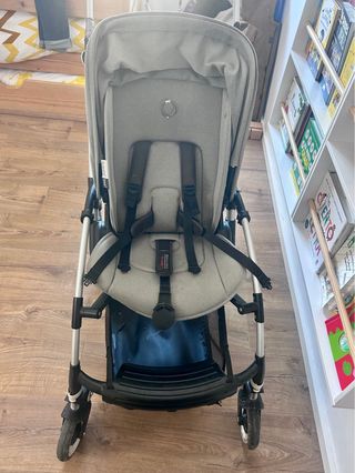 Silla de paseo Bugaboo Bee3 gris