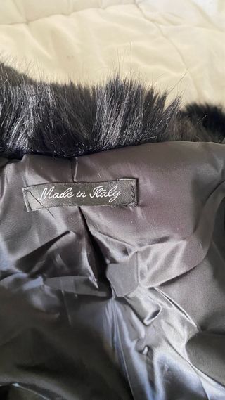 Pelliccia ecologica nera