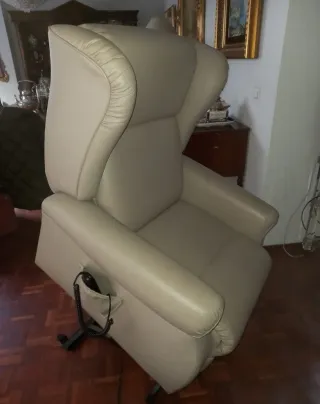 Sillón relax de polipiel.