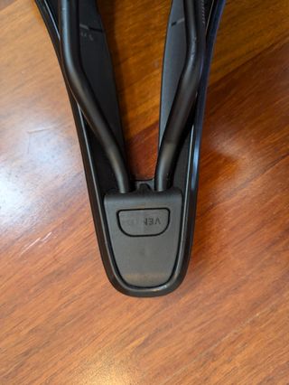 NUEVO Sillín FIZIK ARGO VENTO R5 negro 140MM