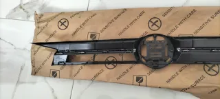 Griglia Anteriore VW Polo 17-21 Look R (ORIGINALE)