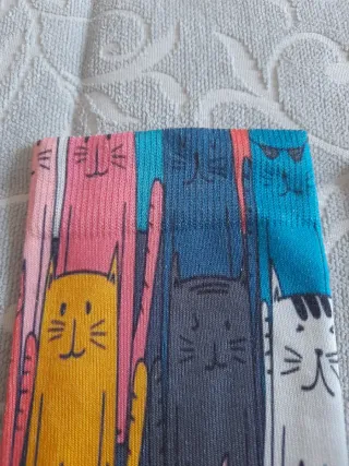 Calcetines largos divertidos de gatos